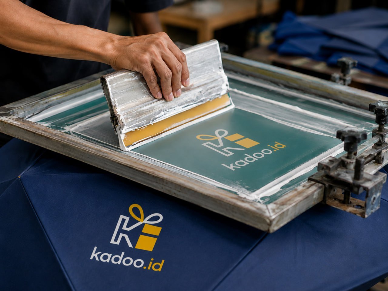 Proses Sablon Payung Manual