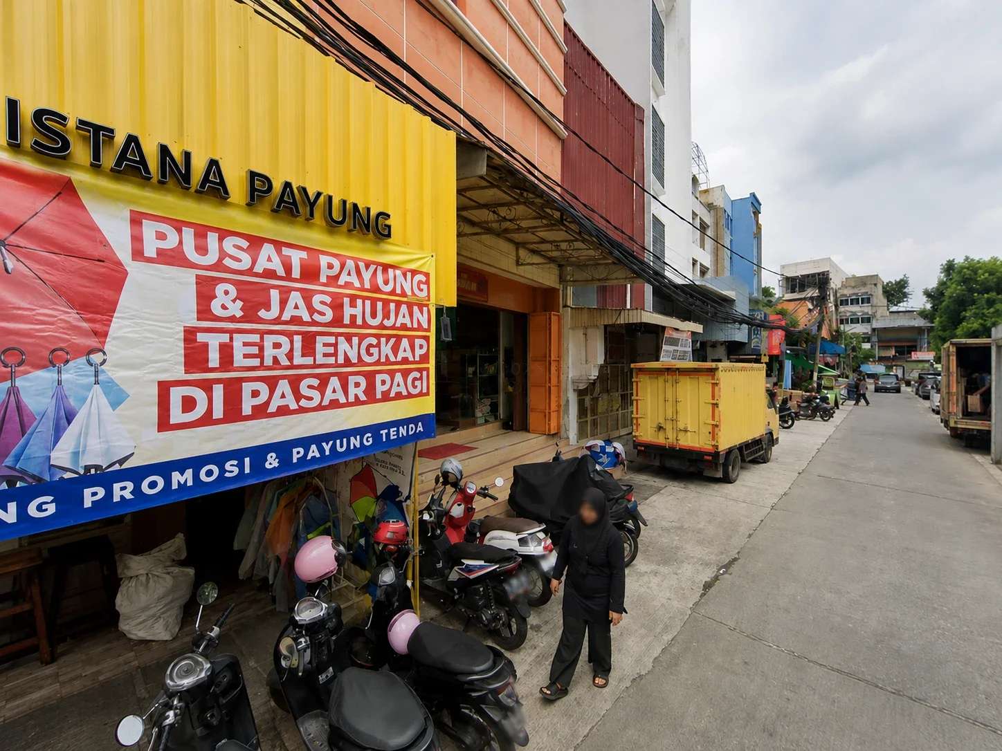 Suasana Kawasan Grosir Jakarta Barat Dekat Asemka
